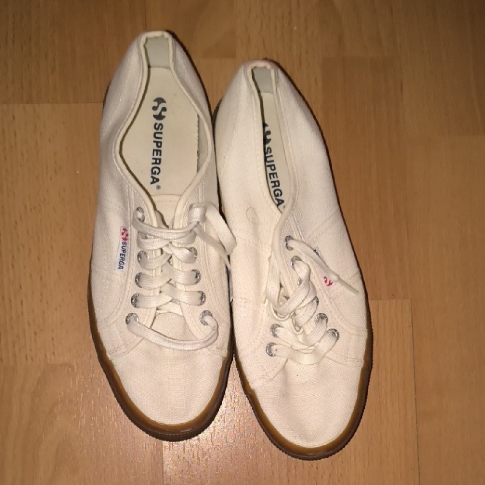 Superga | Women's Cream Canvas Sneakers